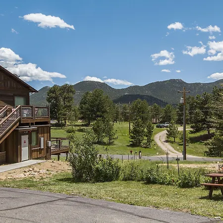 Coyote Mountain Lodge-3