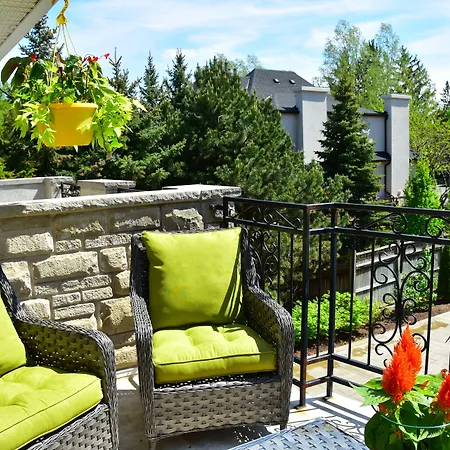 Explorer House Bed & Breakfast-3