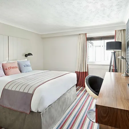 Village Hotel Edinburgh-2