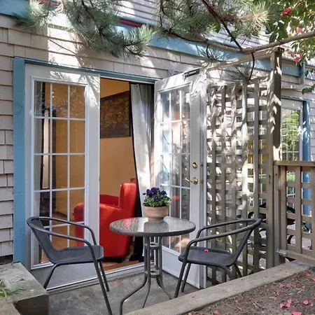 Marketa'S Bed And Breakfast-2