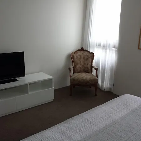 Kirribilli Apartments-2