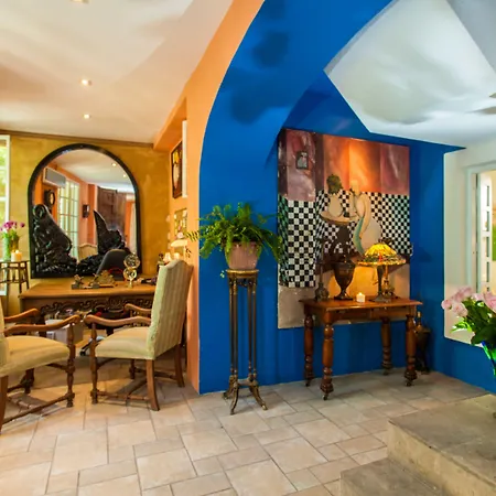 Garlands Del Rio Riverside Boutique Hotel-2