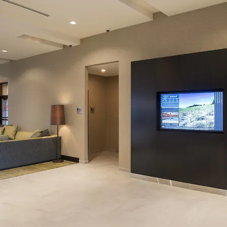 Courtyard By Marriott Holland Downtown-3