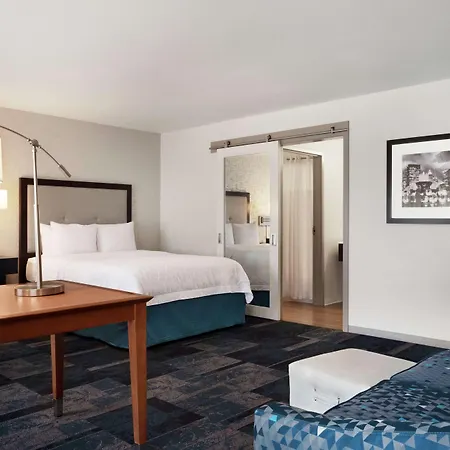 Hampton Inn & Suites Rosemont Chicago O'Hare-2