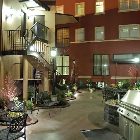 Worldmark Seattle - The Camlin-3