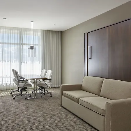 Calgary Airport Marriott In-Terminal Hotel-2