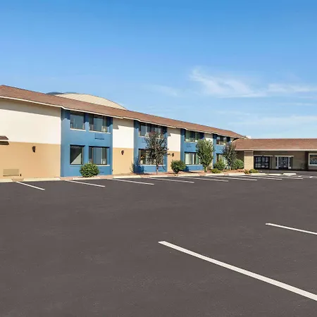 Americinn By Wyndham La Crosse Riverfront Conference Center-2