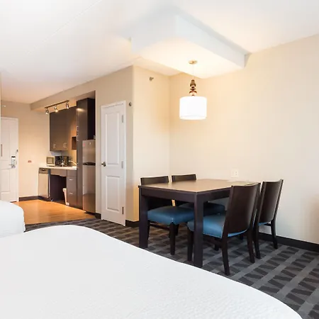 Towneplace Suites By Marriott Edmonton South-2