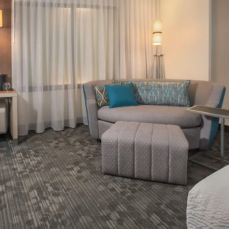 Courtyard By Marriott Toronto Mississauga/West-2