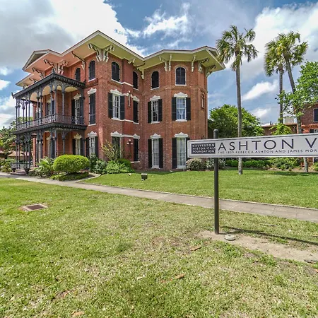 Xl Terrace, Lazy River, I-O Pools, Game Room, Spa, Beach, Luxury 2-2 Penthouse!-2