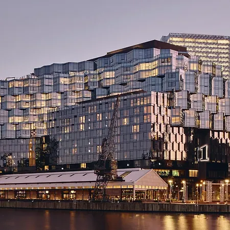 1 Hotel Melbourne-2