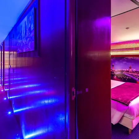 Vip Paris Yacht Hotel & Spa-2
