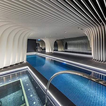 Skye Suites Sydney-3