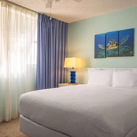 Tortuga Suite At Sunrise Suites Resort - Heated Pool, Hot Tub & Free Parking-2