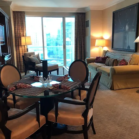 True 1Br Balcony Suite With Strip View At Mgm Signature-2
