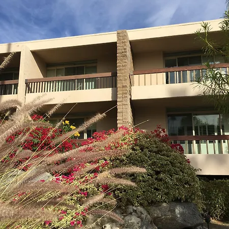 Getaways At Palm Springs Tennis Club-3