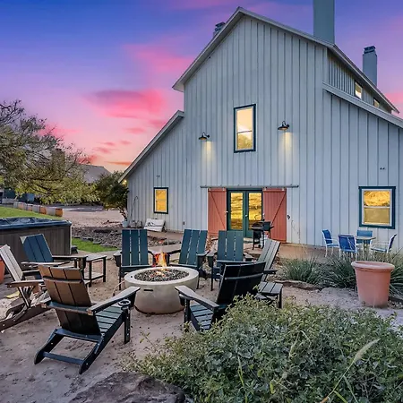 Meadows Farmhouse & Cottage - Hot Tub & Fire Pit-2