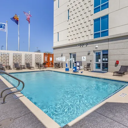 Holiday Inn Express & Suites - Phoenix Dwtn - State Capitol By Ihg-3