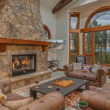 Boulder Ridge Retreat-3