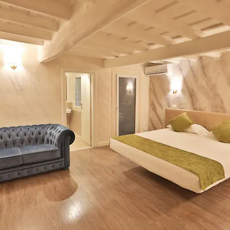 Grottini Luxury Suites ~ Pantheon-3