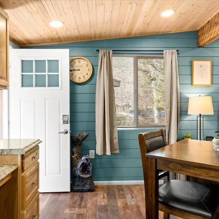 18 Creekside Retreat-3