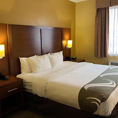 Quality Suites Midland North Loop 250-3