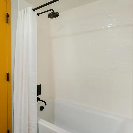 Sun & Ski Inn And Suites-3