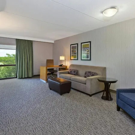 Hotel Auburn Hills-2