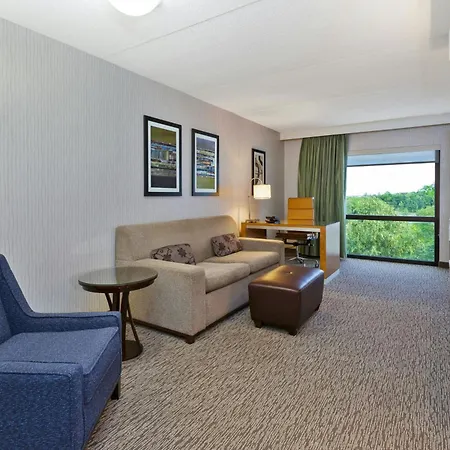 Hotel Auburn Hills-3