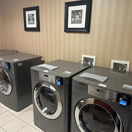 Hampton Inn & Suites Lawton-3