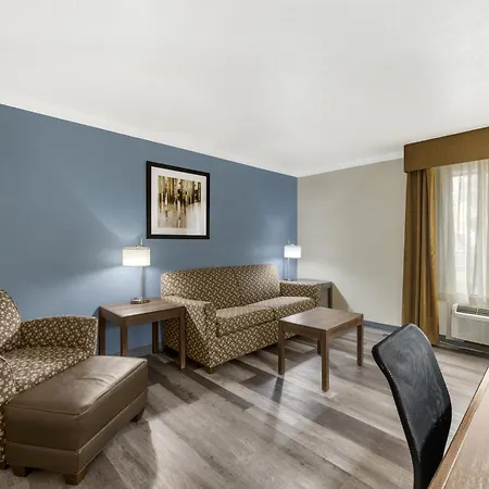 Best Western Airport Albuquerque Innsuites Hotel & Suites-3