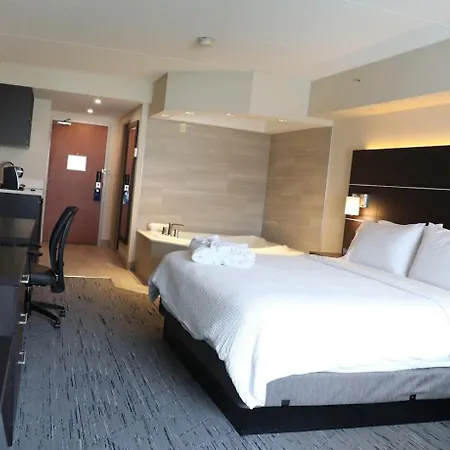 Holiday Inn Express Brampton By Ihg-3