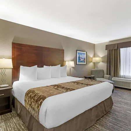 Best Western Plus Pembina Inn & Suites-3