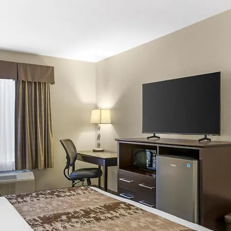 Best Western Plus Pembina Inn & Suites-2