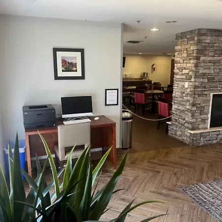 Comfort Inn & Suites Phoenix North - Deer Valley-3