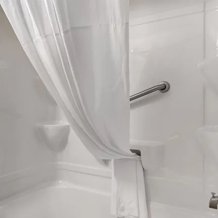 Best Western Plus Fredericton Hotel & Suites-3