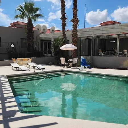 Travelodge By Wyndham Phoenix North-2