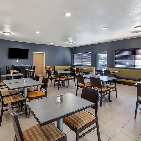 Quality Inn & Suites Denver Airport - Gateway Park-3