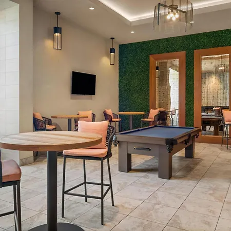 Hyatt House At Anaheim Resort/Convention Center-3