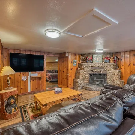Coyote Cabin - Private Hot Tub - Upper Canyon-2