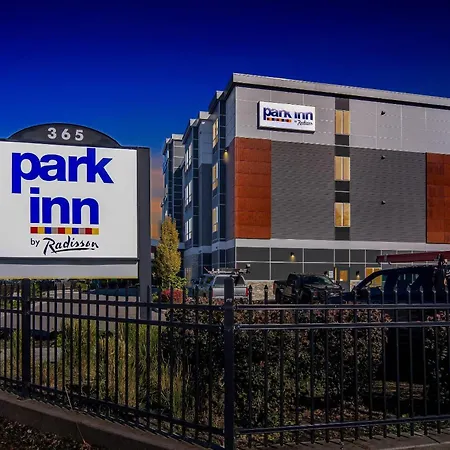 Park Inn By Radisson, Kelowna-3