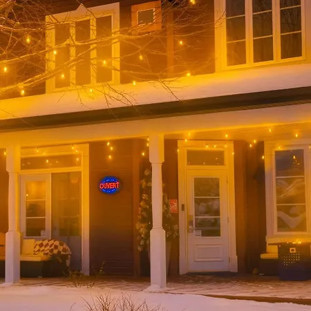 Le 900 Tremblant Inn Cafe And Bistro-2