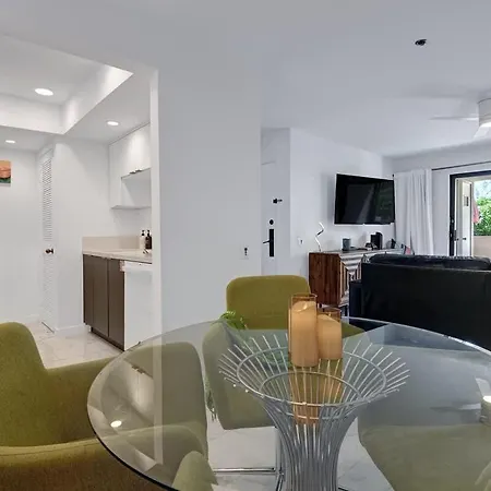 Modern Plaza Villas Oasis - Alice Lodging-2