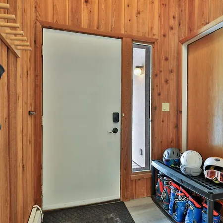 Cedarwood Retreat - 3Br Vermont Condo With Spa, Pool, Fireplace & Private Jacuzzi-2