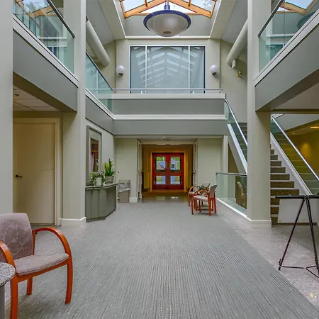Cedarwood Retreat - 3Br Vermont Condo With Spa, Pool, Fireplace & Private Jacuzzi-3