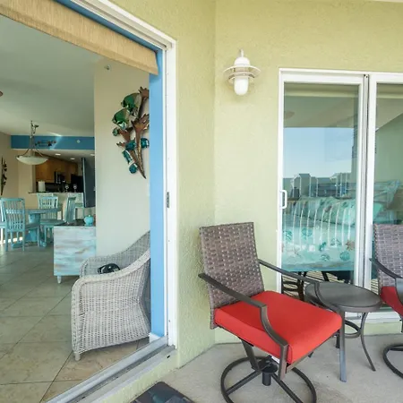 Steps To Beach Pool & Hot Tub Beach Gear-3