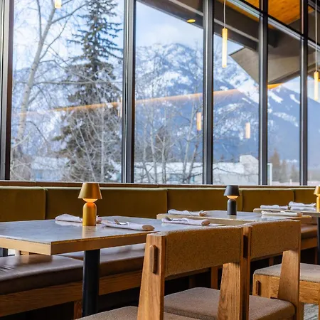 Banff Park Lodge-2