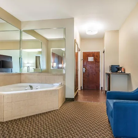Comfort Suites - Jefferson City-2