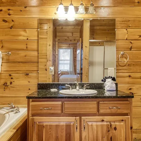 Lookout Lodge By Avantstay-2