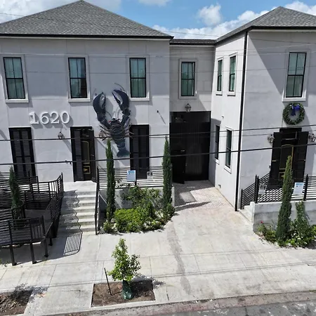 Blue Crawfish Boutique Hotel & Pool Bar-2